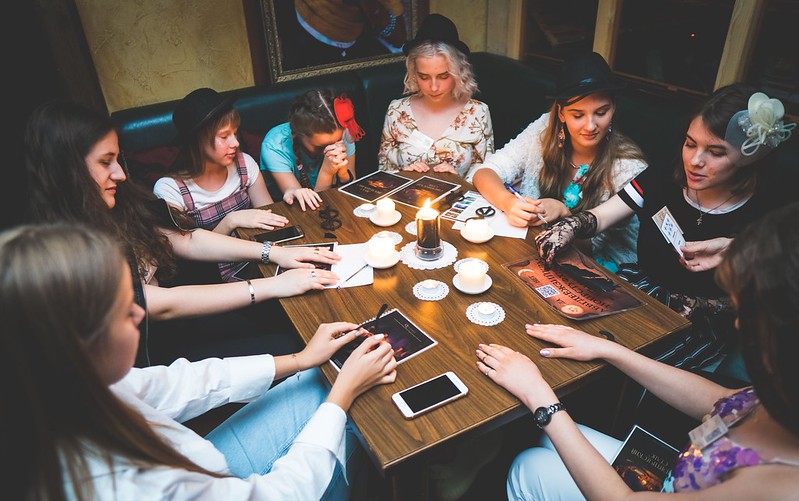 Хэллоуинская вечеринка с мистической атмосферой в Самаре