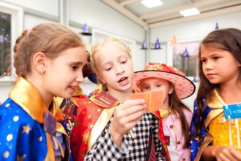 Новый год в Самаре глазами школьников: квесты, игры и секреты организации